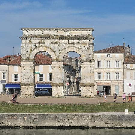 L'Atelier 7 Panzió Saintes Kültér fotó